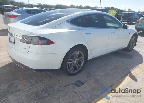 2015 Tesla Model S 60/70/85 z USA, uszkodzony, nr VIN 5YJSA1H14FFP73296